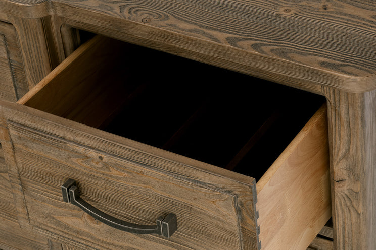 Urban Cottage Lewiston 9-Drawer Dresser